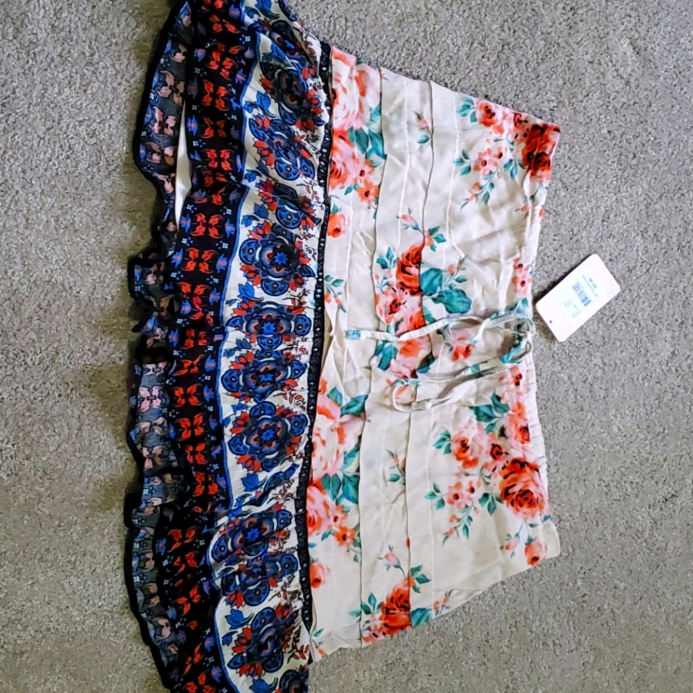 Flowing drawstring mini skirt